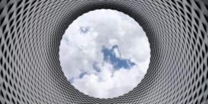 Lee más sobre el artículo Mirando al futuro: equilibrio entre la viabilidad y el compromiso social
